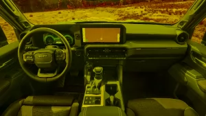 مميزات سيارة تويوتا برادو 2024