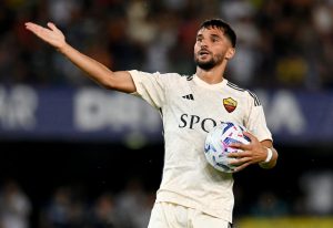 رسميًا نادي الاتحاد السعودي ضم اللاعب الجزائري حسام عوار من فريق روما