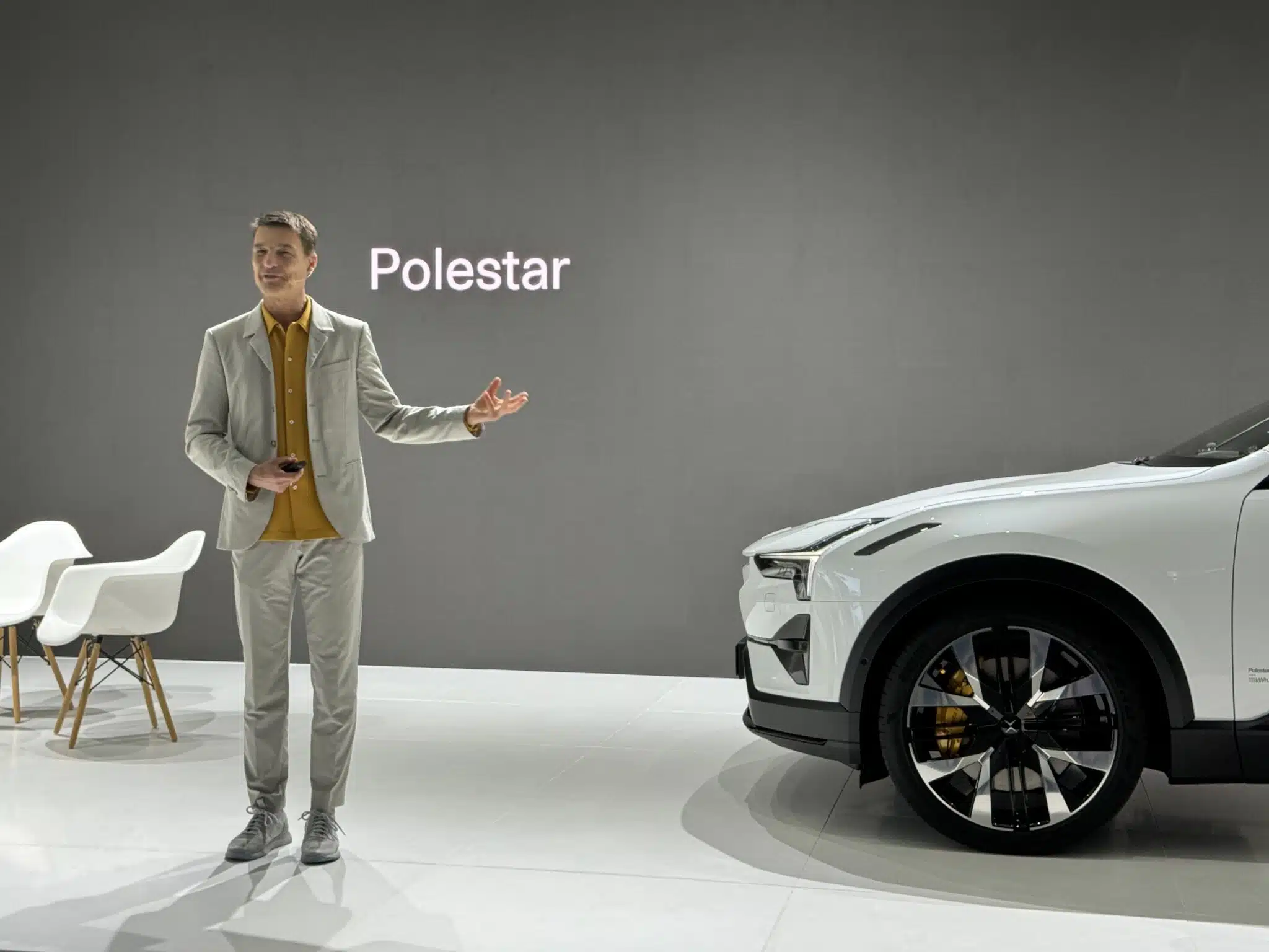 سيارة بوليستار 4