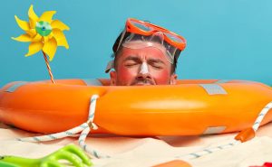 علاج حروق الشمس بعد السباحة