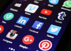 إدارة وسائل التواصل الاجتماعي